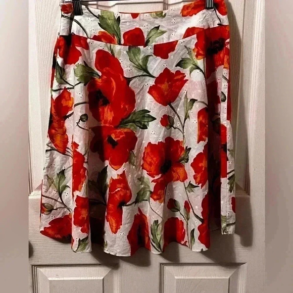 EUC Red Floral Sag Harbor Flare Skirt Cotton Eyelet Darling Sz 8p Spring Summer - Picture 2 of 5